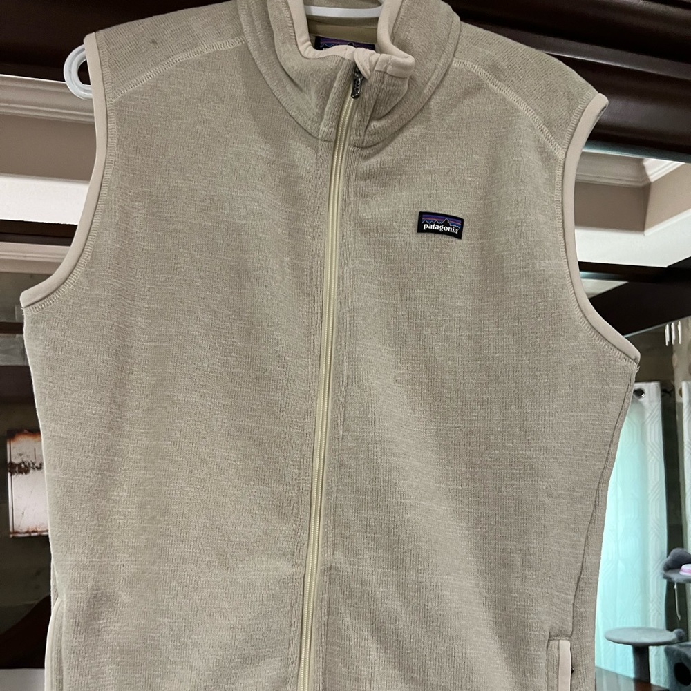 Patagonia vest like new condition